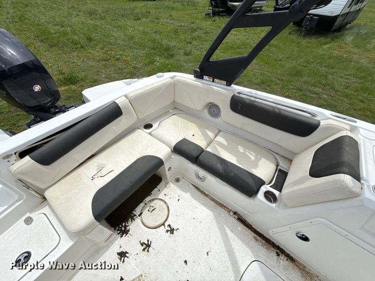image for item ET6108 2019 Tahoe 1950 boat