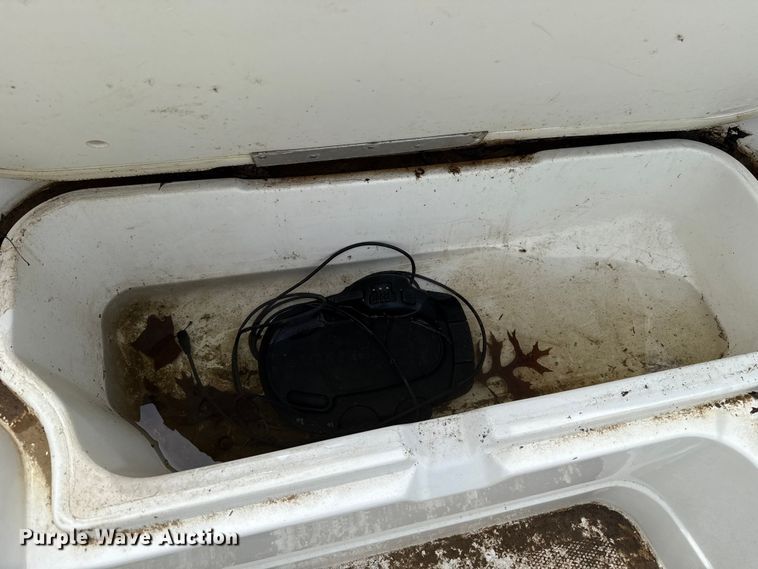 image for item ET6108 2019 Tahoe 1950 boat