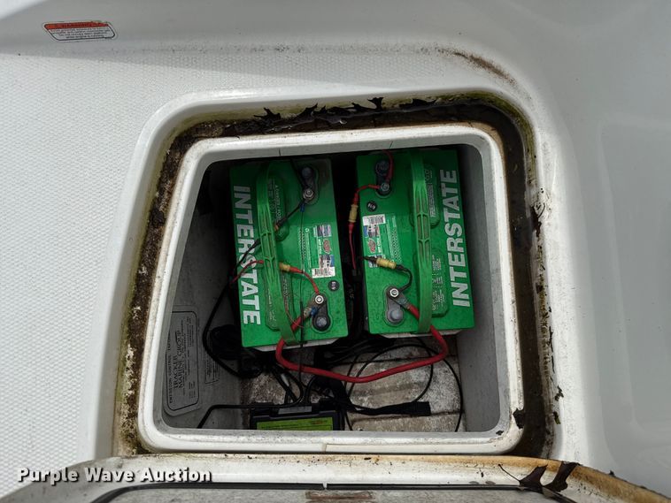 image for item ET6108 2019 Tahoe 1950 boat
