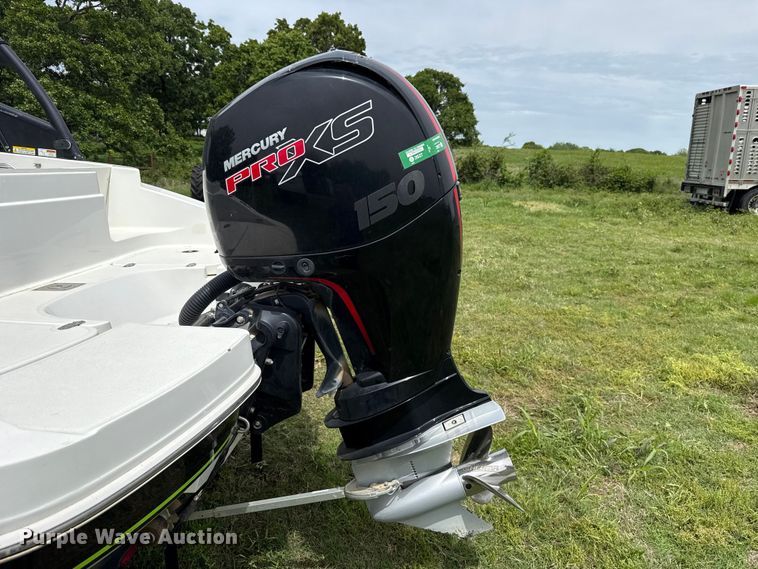 image for item ET6108 2019 Tahoe 1950 boat