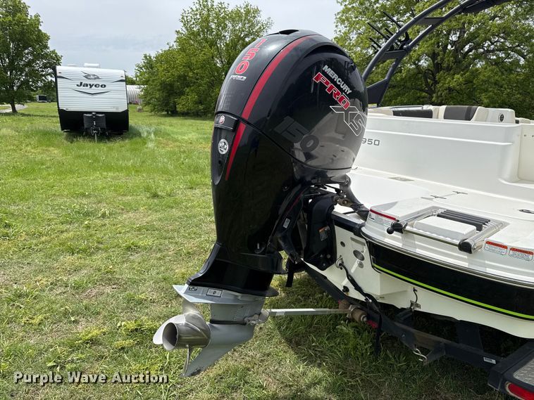 image for item ET6108 2019 Tahoe 1950 boat