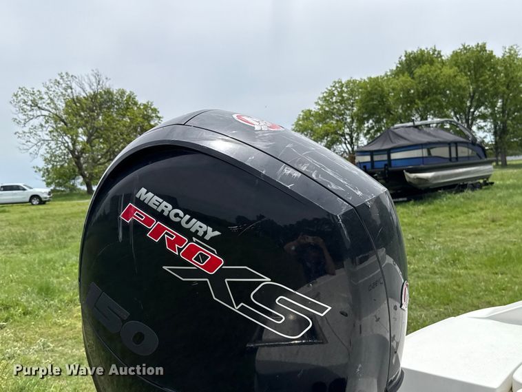 image for item ET6108 2019 Tahoe 1950 boat