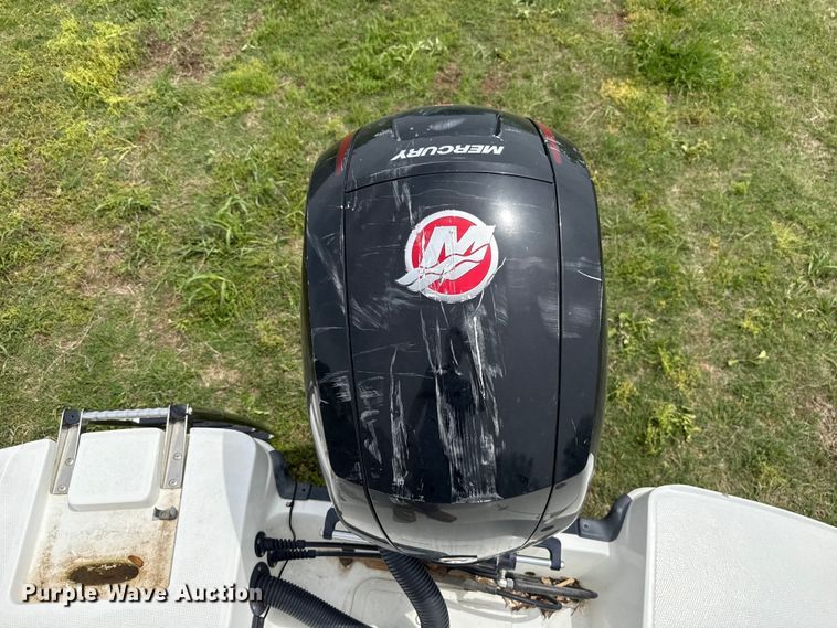 image for item ET6108 2019 Tahoe 1950 boat