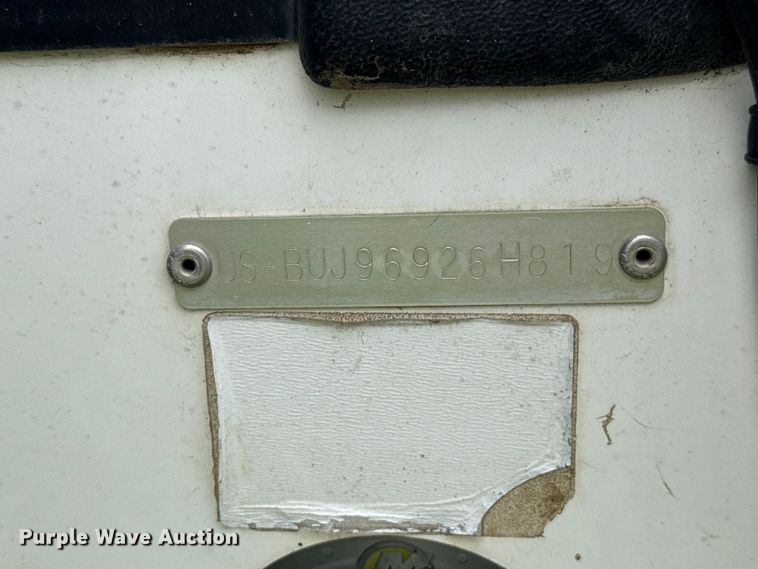 image for item ET6108 2019 Tahoe 1950 boat