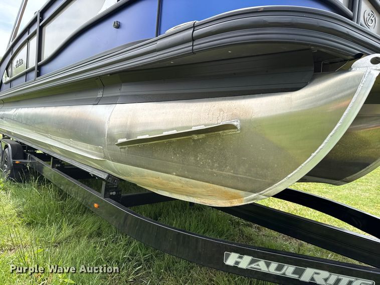 image for item ET6109 2025 Barletta L25UC pontoon boat