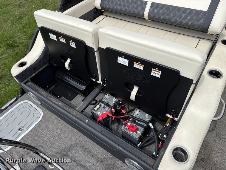 image for item ET6109 2025 Barletta L25UC pontoon boat