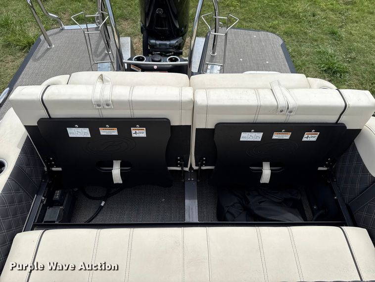 image for item ET6109 2025 Barletta L25UC pontoon boat