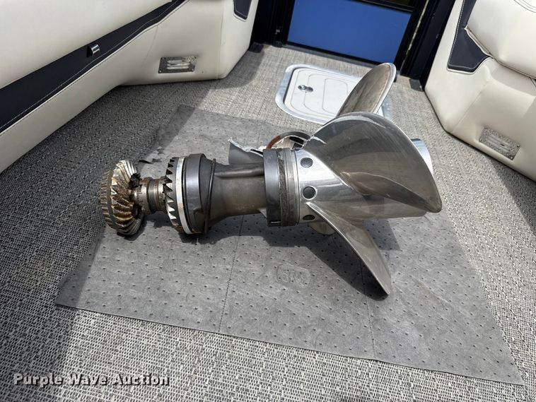 image for item ET6109 2025 Barletta L25UC pontoon boat