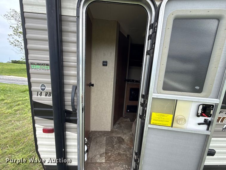 image for item ET6111 2017 StarCraft Autumn Ridge Mini camper