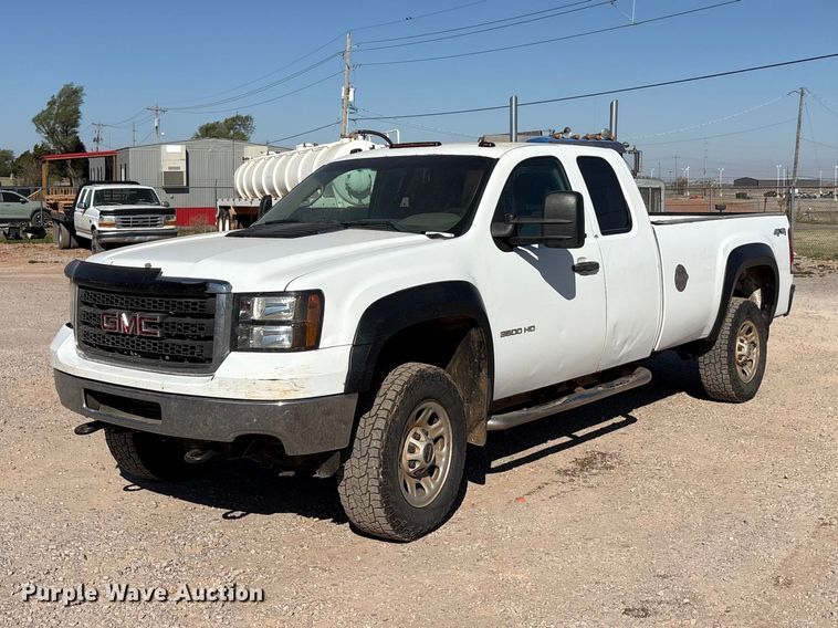 2012 GMC Sierra 3500HD Ext. Cab pickup truck