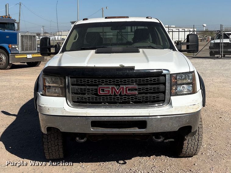 image for item EU0443 2012 GMC Sierra 3500HD Ext. Cab pickup truck