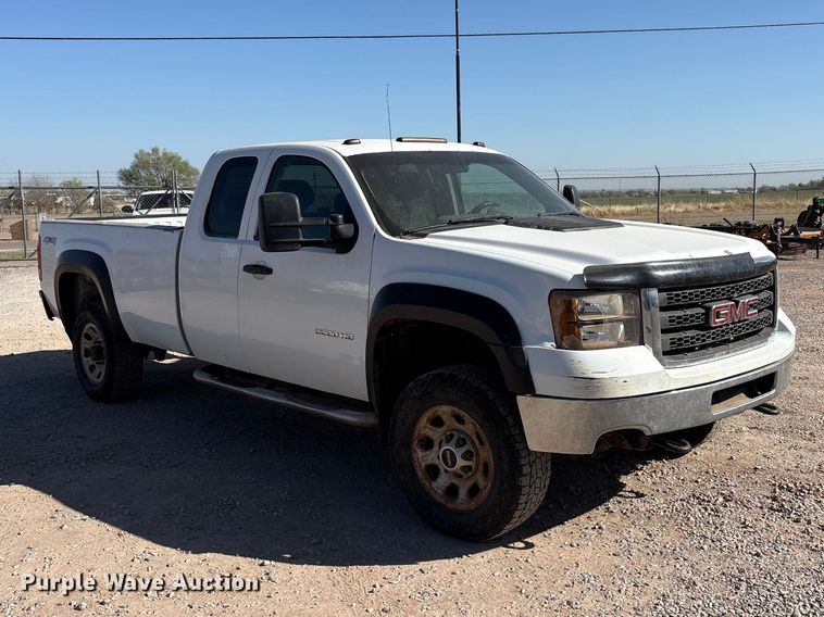 image for item EU0443 2012 GMC Sierra 3500HD Ext. Cab pickup truck