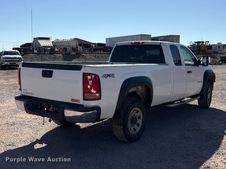 image for item EU0443 2012 GMC Sierra 3500HD Ext. Cab pickup truck