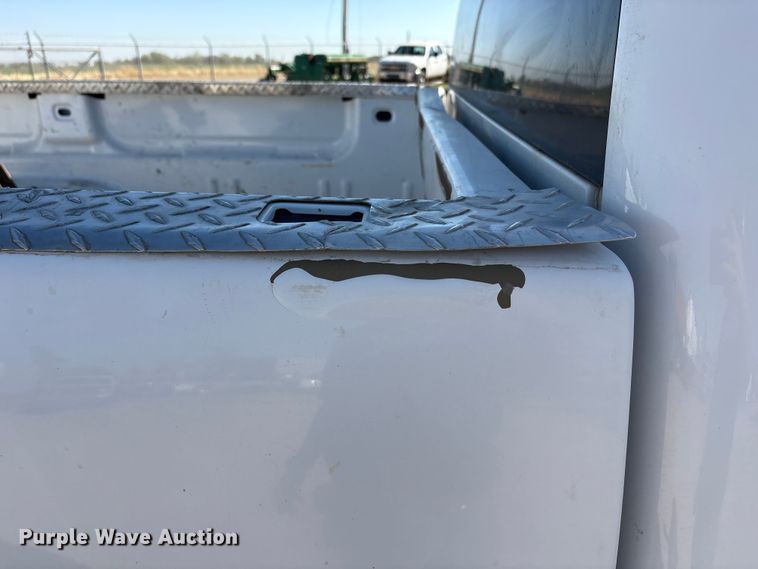 image for item EU0443 2012 GMC Sierra 3500HD Ext. Cab pickup truck
