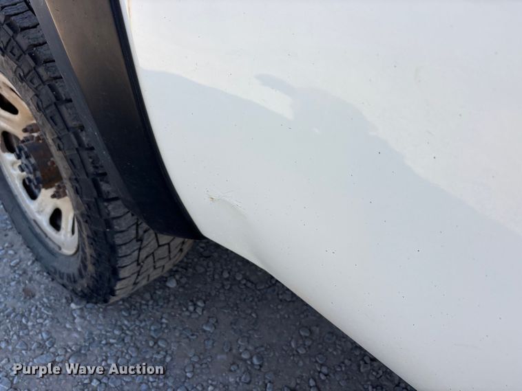 image for item EU0443 2012 GMC Sierra 3500HD Ext. Cab pickup truck