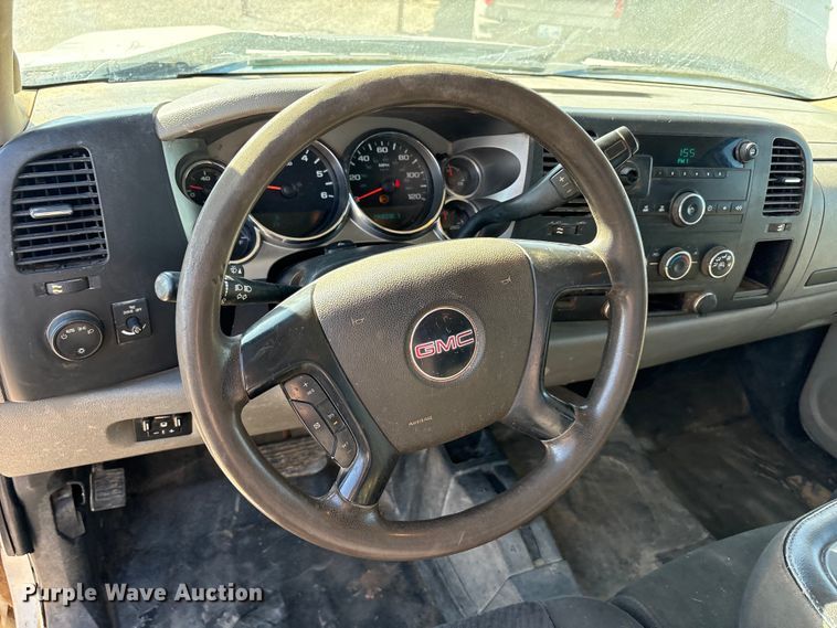 image for item EU0443 2012 GMC Sierra 3500HD Ext. Cab pickup truck