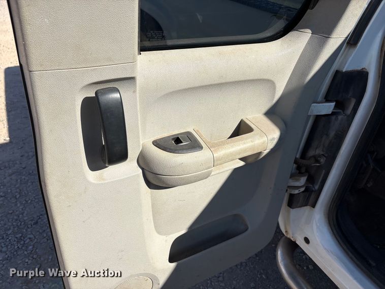 image for item EU0443 2012 GMC Sierra 3500HD Ext. Cab pickup truck