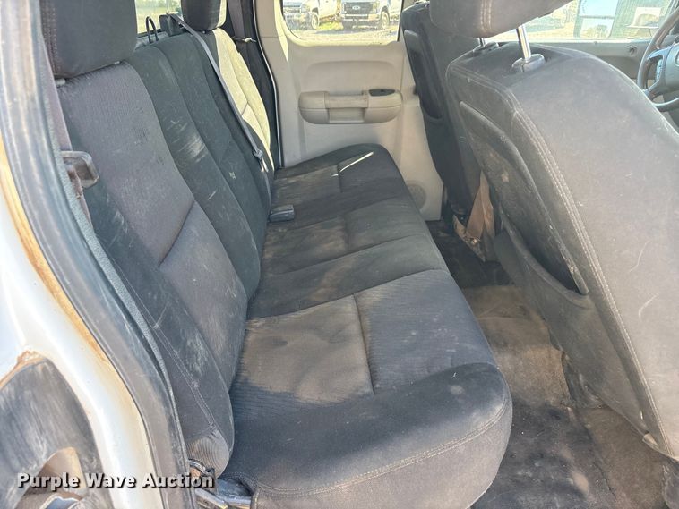 image for item EU0443 2012 GMC Sierra 3500HD Ext. Cab pickup truck