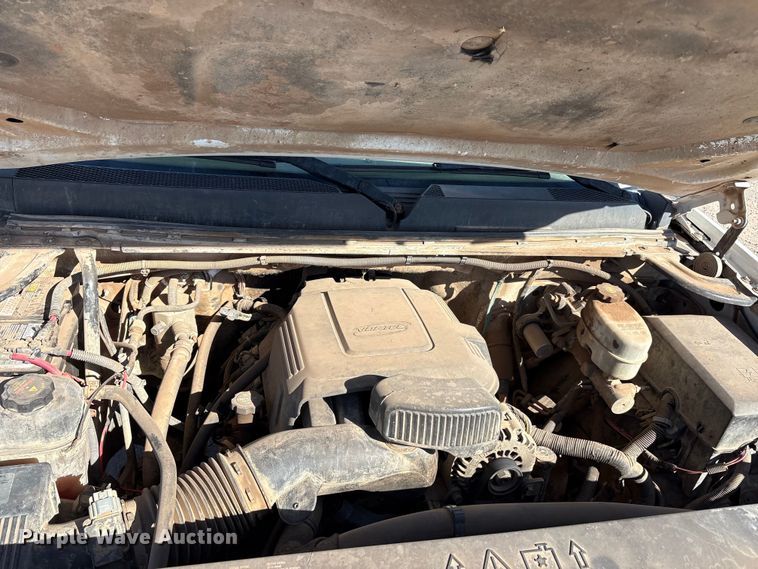 image for item EU0443 2012 GMC Sierra 3500HD Ext. Cab pickup truck