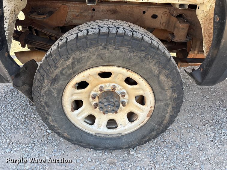 image for item EU0443 2012 GMC Sierra 3500HD Ext. Cab pickup truck