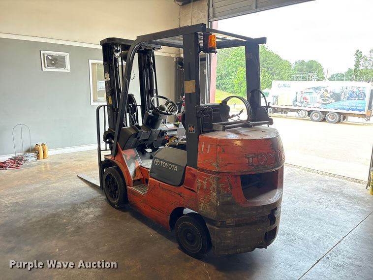 image for item EU0564 Toyota 7FGCU25 forklift