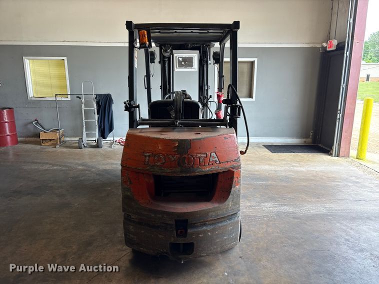 image for item EU0564 Toyota 7FGCU25 forklift