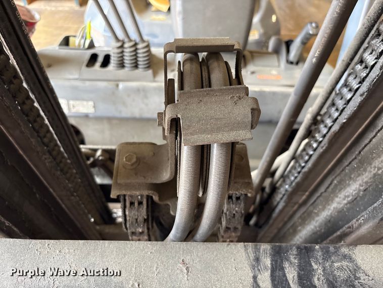 image for item EU0564 Toyota 7FGCU25 forklift