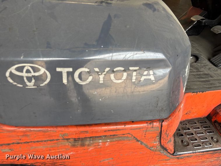 image for item EU0564 Toyota 7FGCU25 forklift