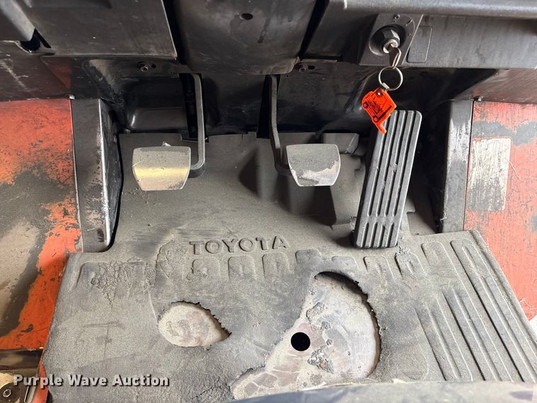 image for item EU0564 Toyota 7FGCU25 forklift