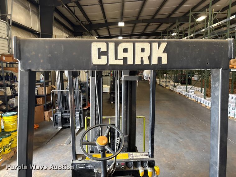 image for item EU0565 Clark GCS-15 forklift