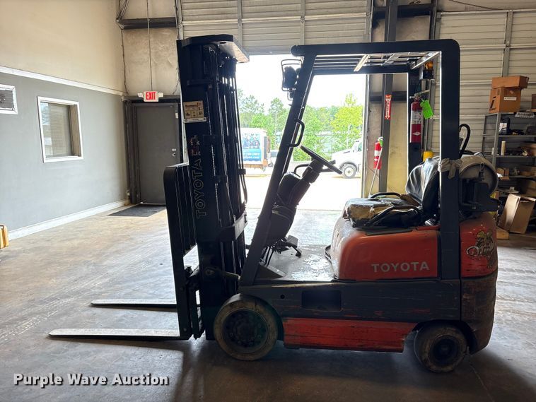 image for item EU0566 Toyota 42-GFGCU15 forklift