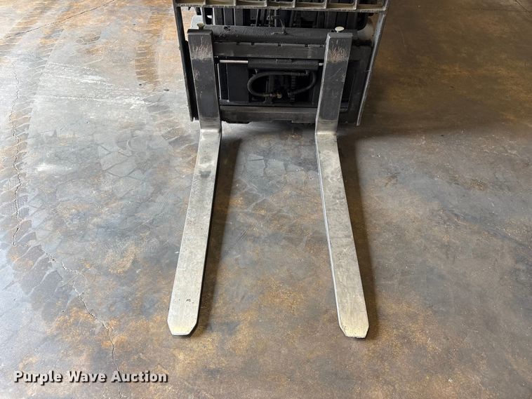 image for item EU0566 Toyota 42-GFGCU15 forklift