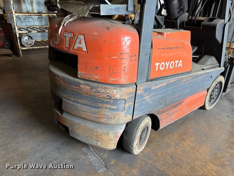 image for item EU0566 Toyota 42-GFGCU15 forklift