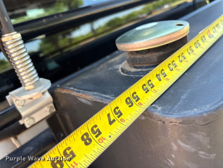 image for item EU5563 2006 Ford F350 Super Duty Crew Cab flatbed pickup truck