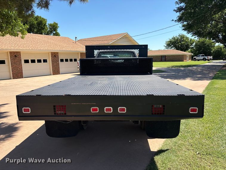 image for item EU5564 1999 Chevrolet GMT-400 flatbed truck