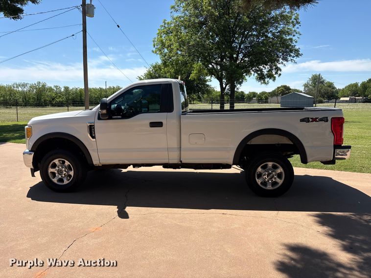 image for item EU5565 2017 Ford F250 Super Duty pickup truck