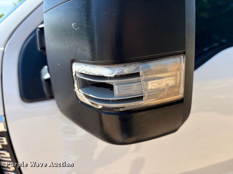 image for item EU5565 2017 Ford F250 Super Duty pickup truck