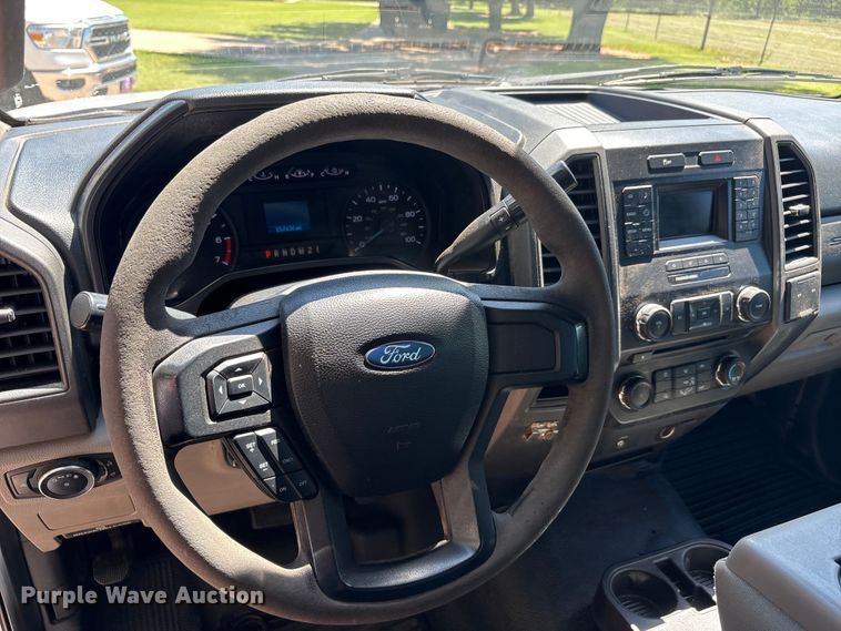 image for item EU5565 2017 Ford F250 Super Duty pickup truck