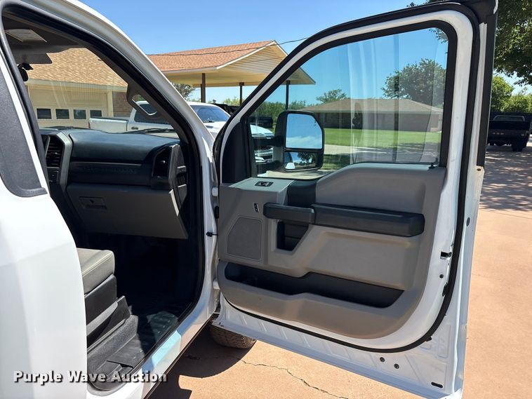 image for item EU5565 2017 Ford F250 Super Duty pickup truck