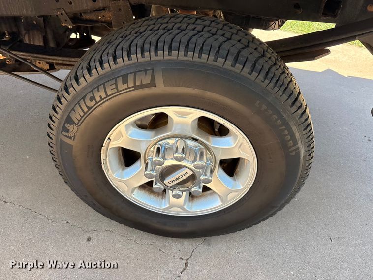 image for item EU5565 2017 Ford F250 Super Duty pickup truck