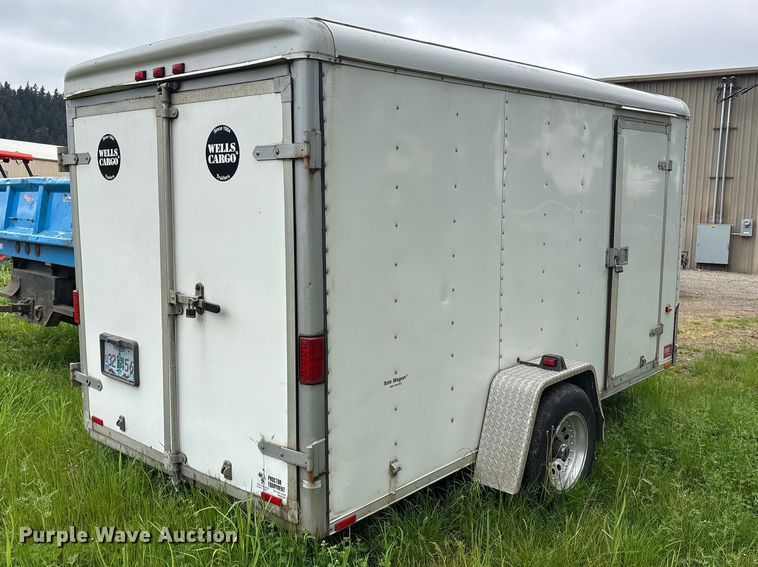 image for item EU8693 2002 Wells Cargo TW121 enclosed cargo trailer