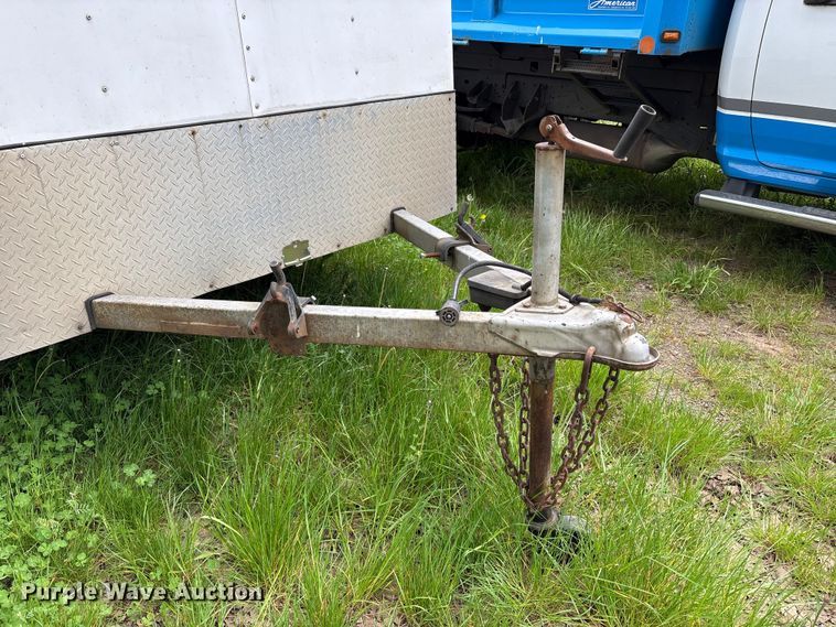 image for item EU8693 2002 Wells Cargo TW121 enclosed cargo trailer