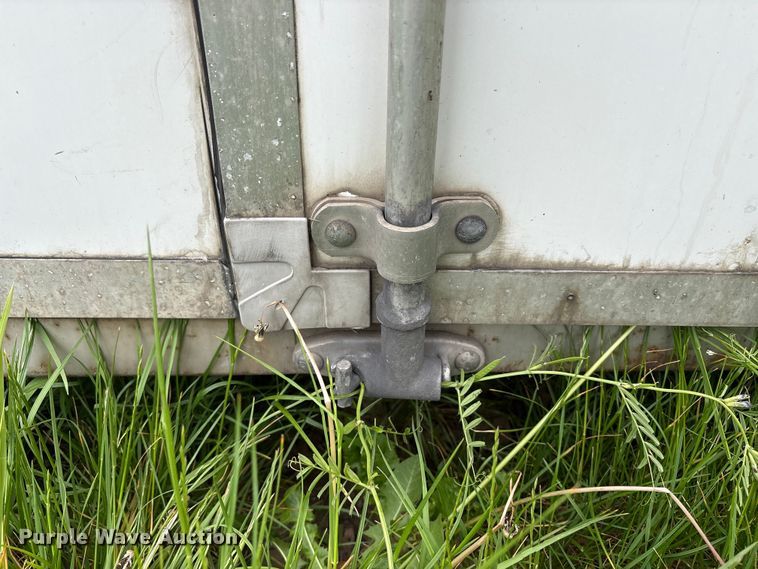 image for item EU8693 2002 Wells Cargo TW121 enclosed cargo trailer