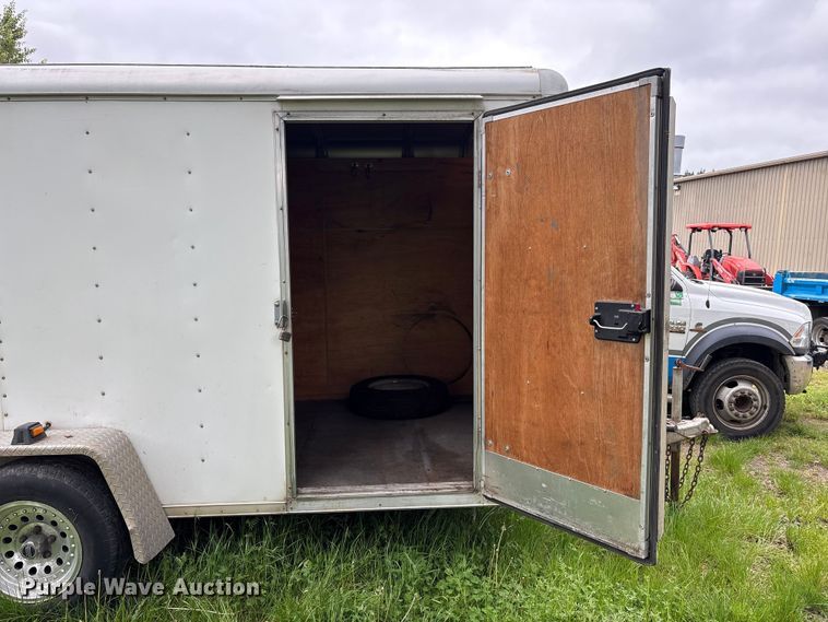 image for item EU8693 2002 Wells Cargo TW121 enclosed cargo trailer