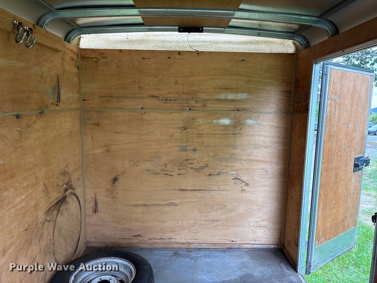 image for item EU8693 2002 Wells Cargo TW121 enclosed cargo trailer