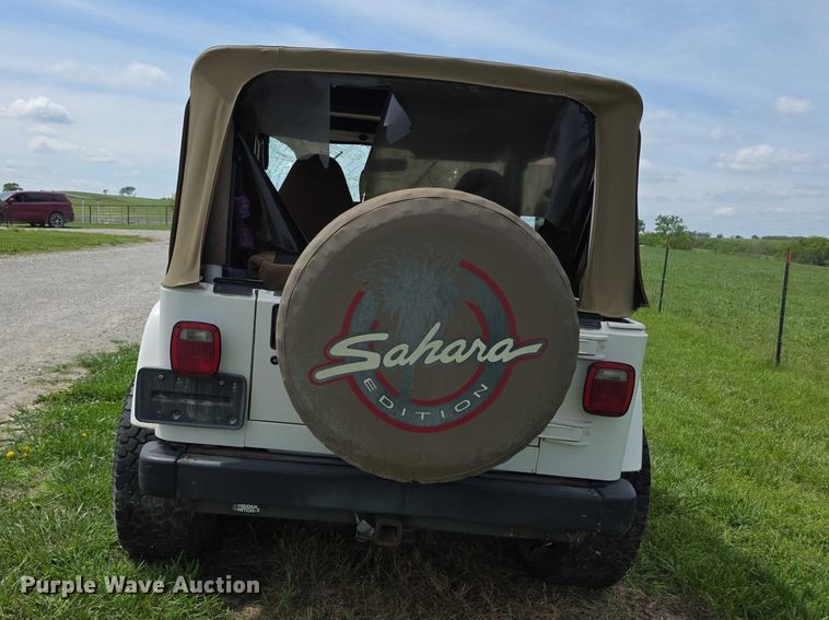 image for item EV2107 1998 Jeep Wrangler Sahara SUV