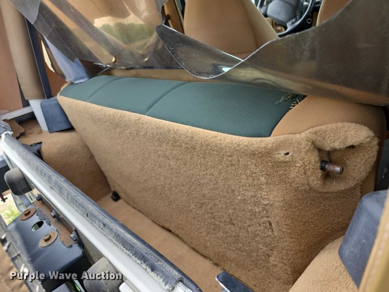 image for item EV2107 1998 Jeep Wrangler Sahara SUV