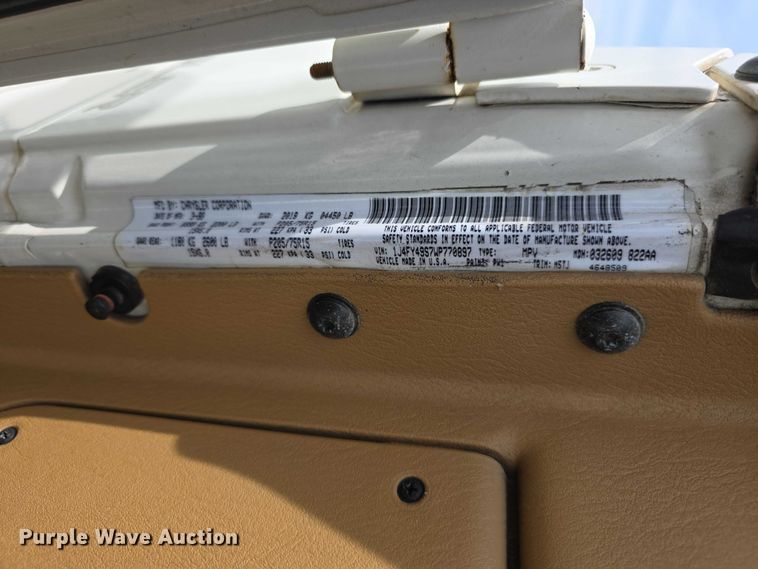 image for item EV2107 1998 Jeep Wrangler Sahara SUV