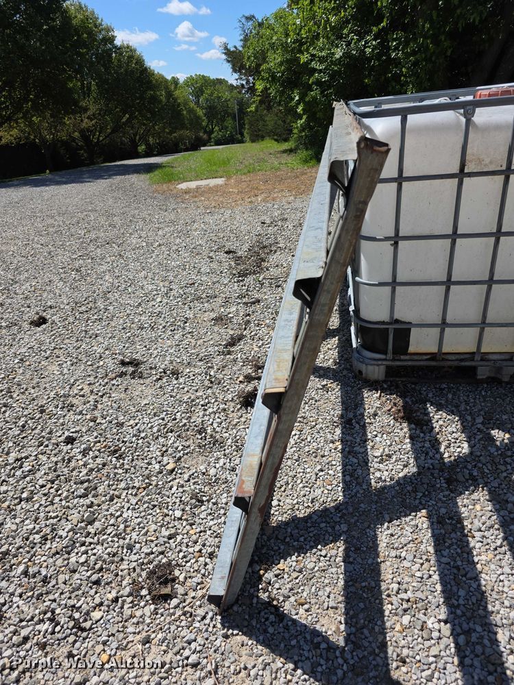image for item EV2115 Fencing materials