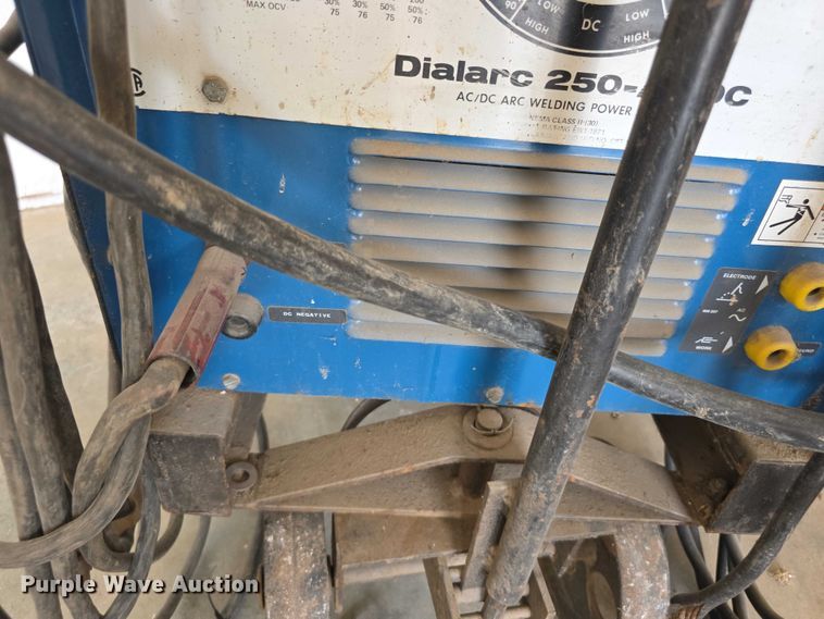image for item EV2131 Miller Dialarc 250 ac/dc welder welder